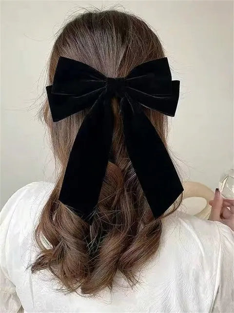 Klassieke fluwelen haarclip met strik