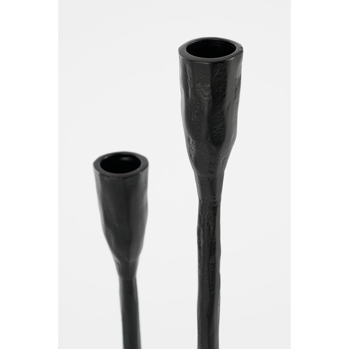 Kandelaar aluminium zwart Christy - L23 x B23 x H44 cm
