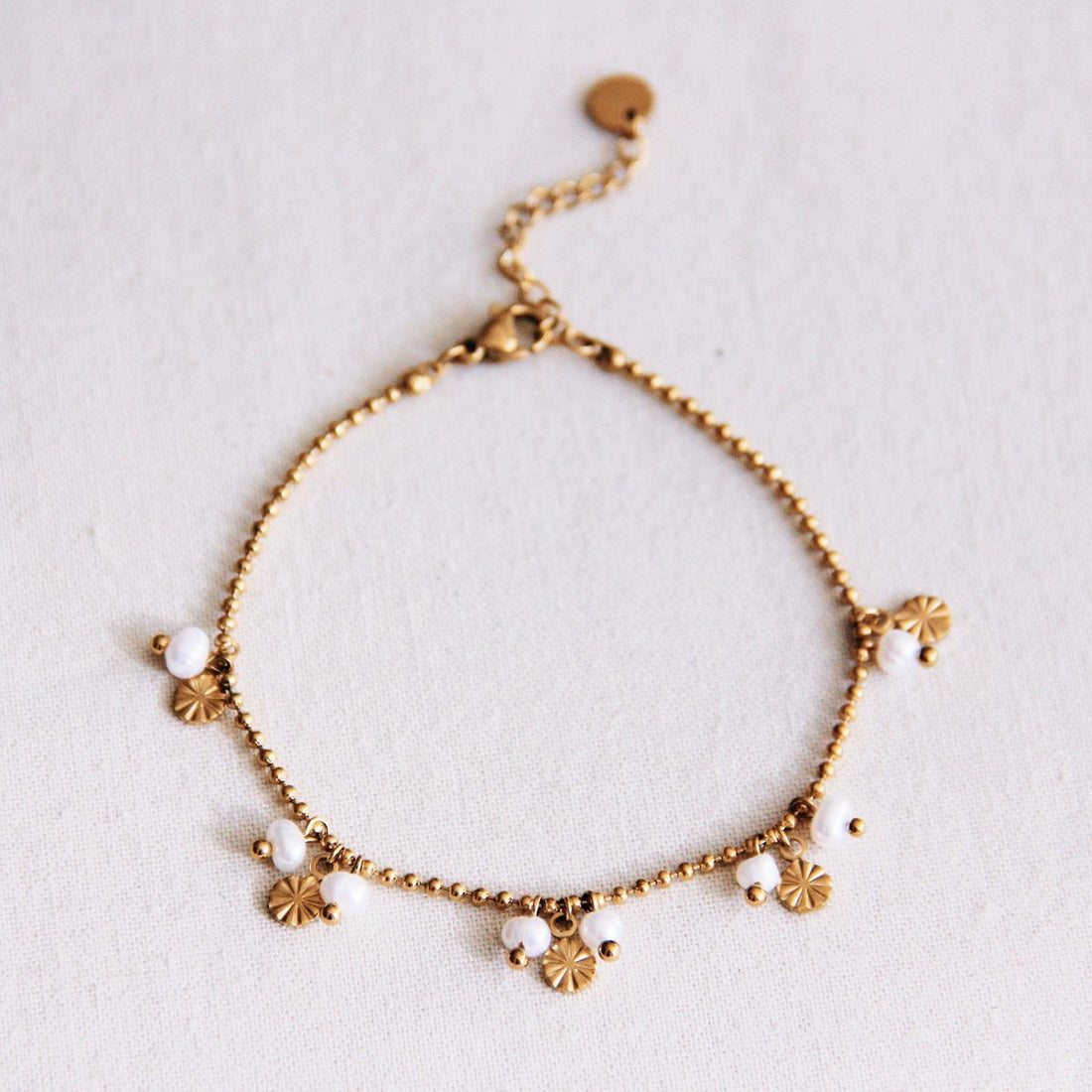 Fijne ball chain armband met sierlijke muntjes en parels