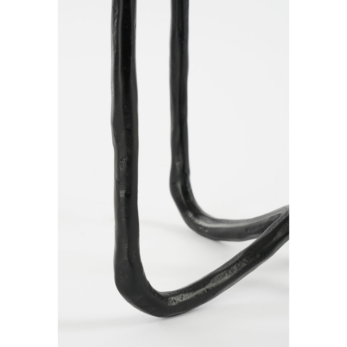 Kandelaar aluminium zwart Christy - L23 x B23 x H44 cm