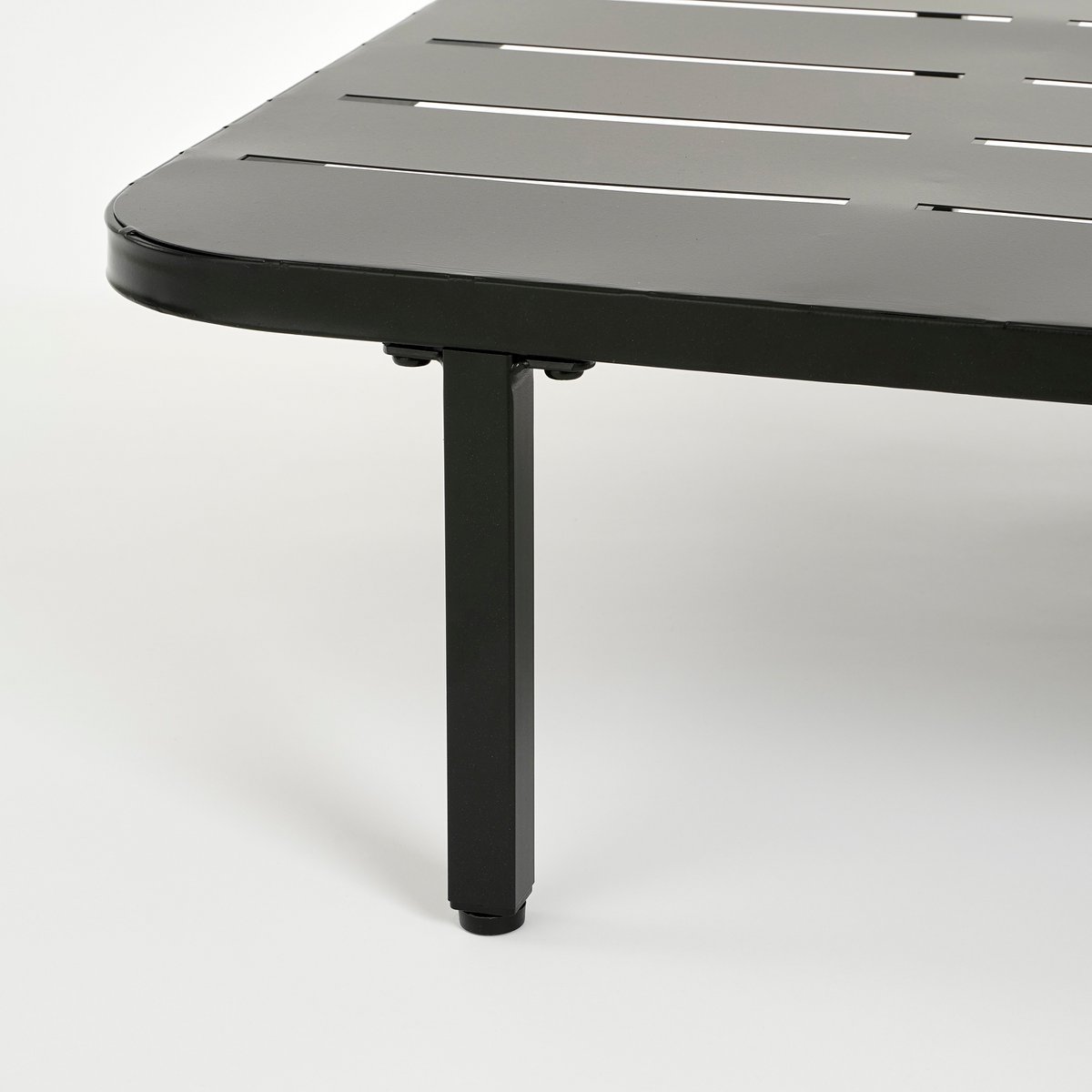 Loungetafel Celo - L80 x B80 x H23 cm - Metaal - Zwart