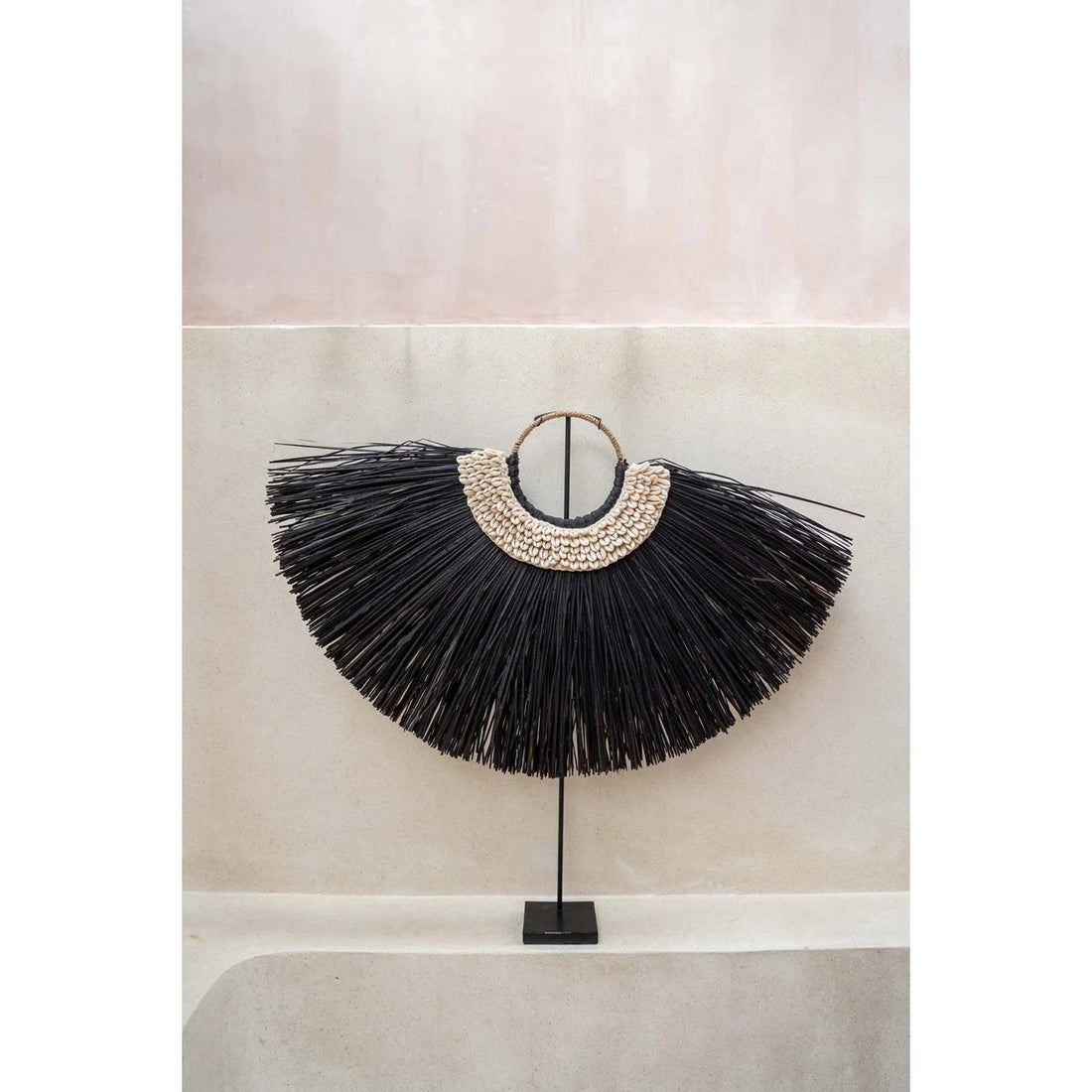 Gras Display op Standaard - Alang Cowrie