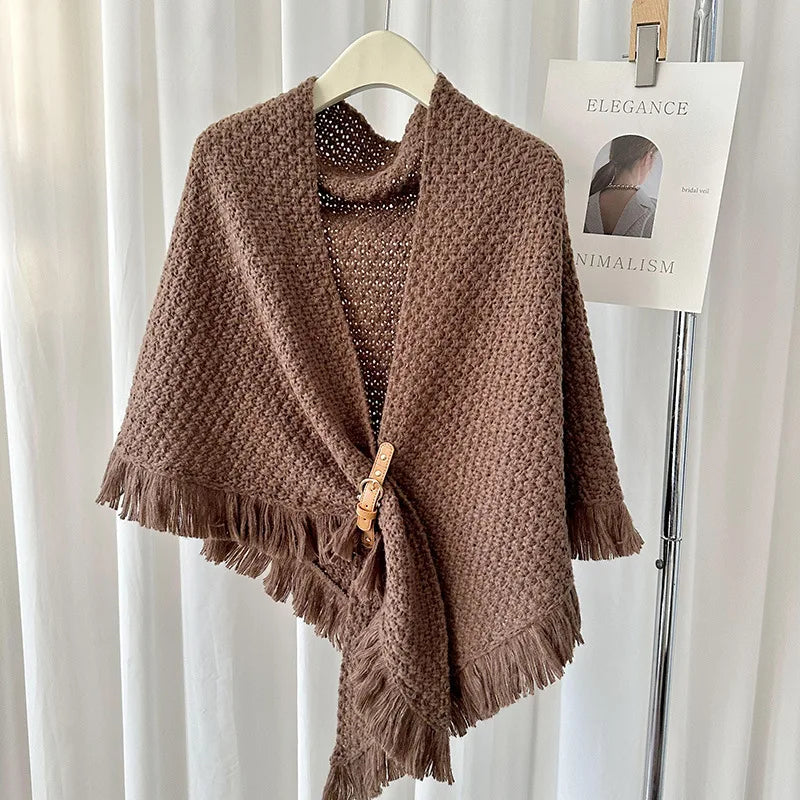 Poncho met gesp detail in verschillende kleuren