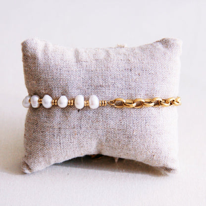 Grove schakelarmband met parels